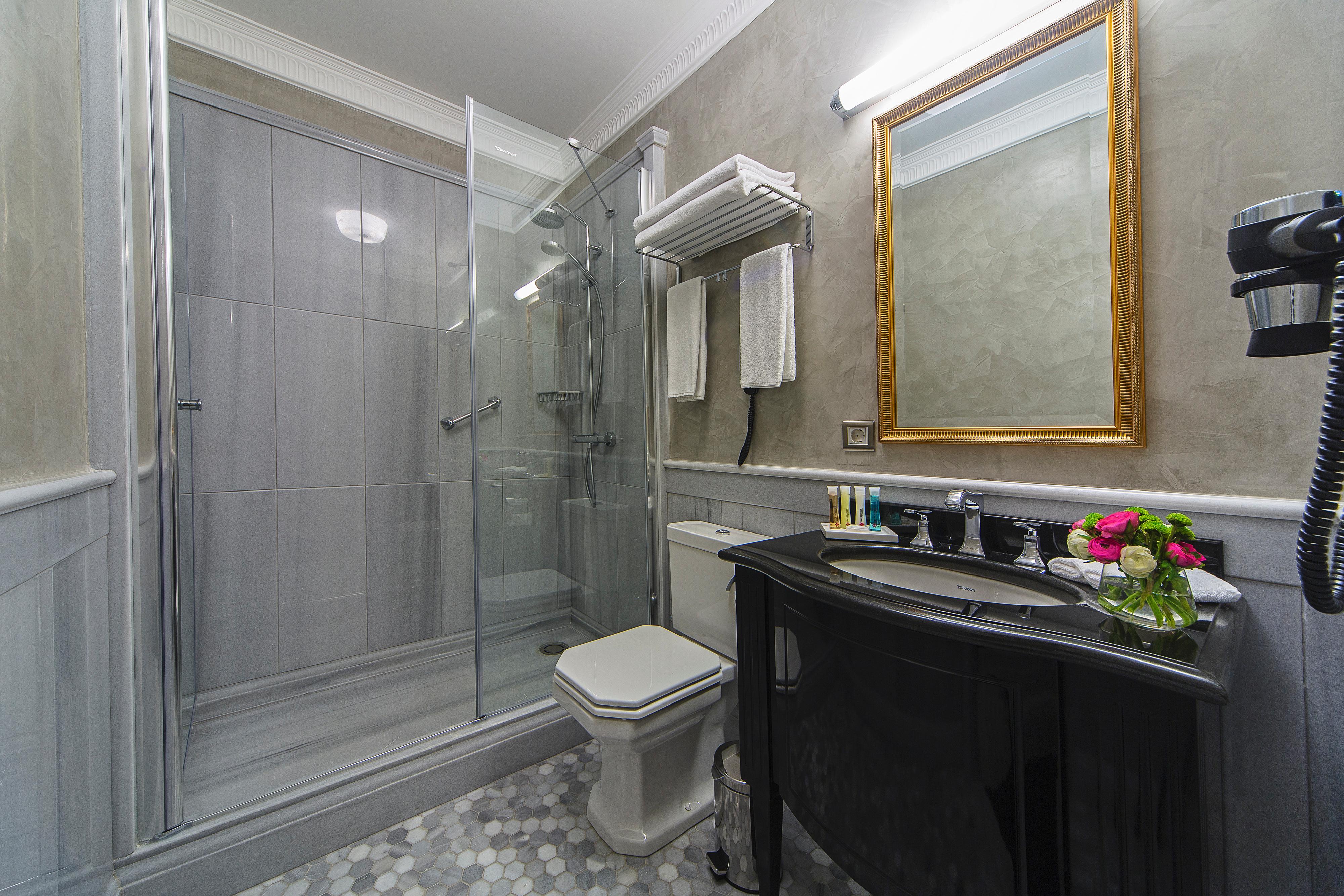 Meroddi Bagdatliyan Hotel 3*