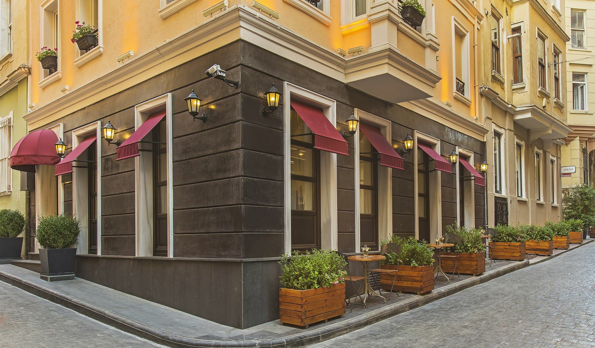 Hotel Meroddi Bagdatliyan 3*